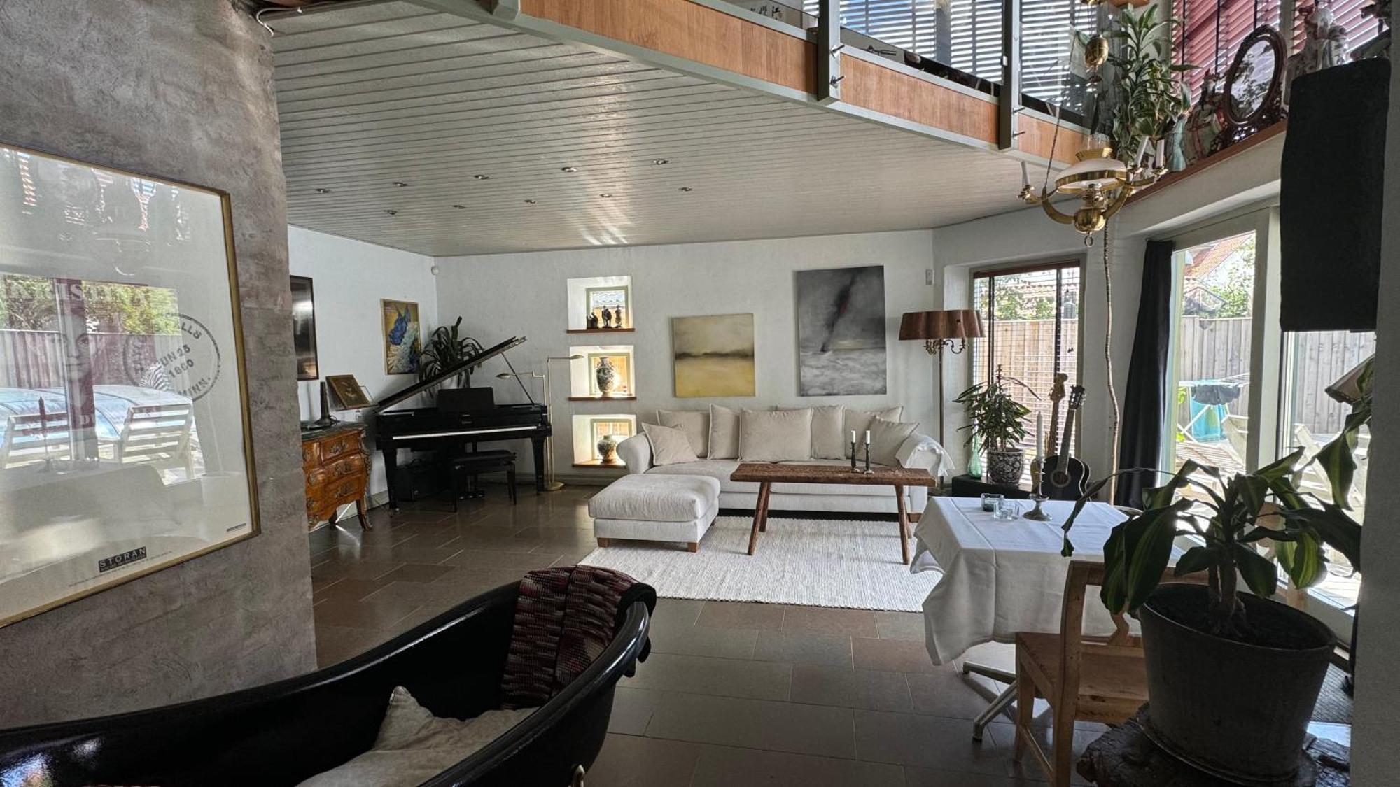 Modernt Hus Naera Stad Och Strand イースタッド エクステリア 写真
