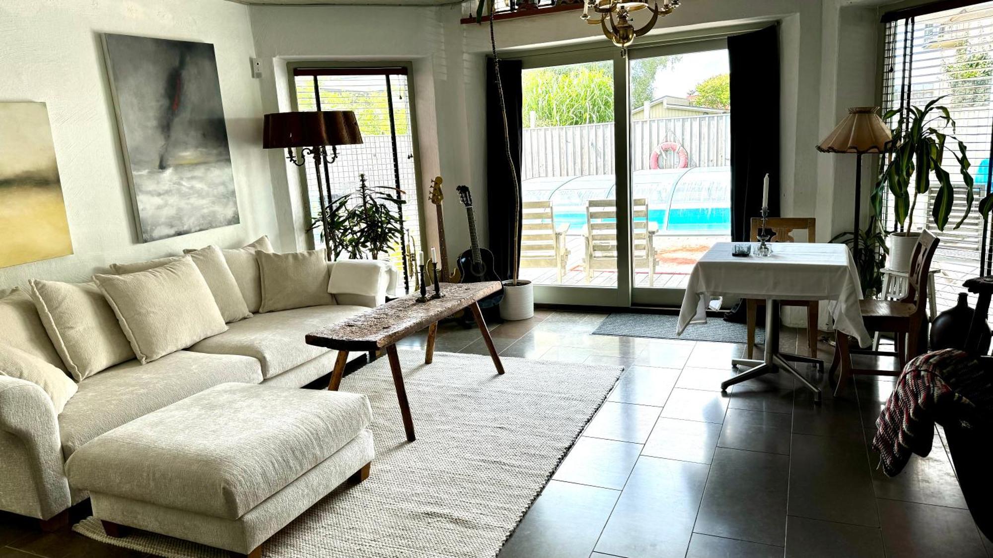 Modernt Hus Naera Stad Och Strand イースタッド エクステリア 写真